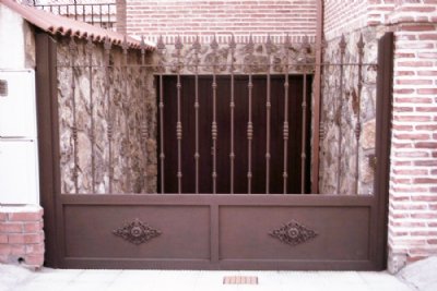 Puerta Abatible Jardín